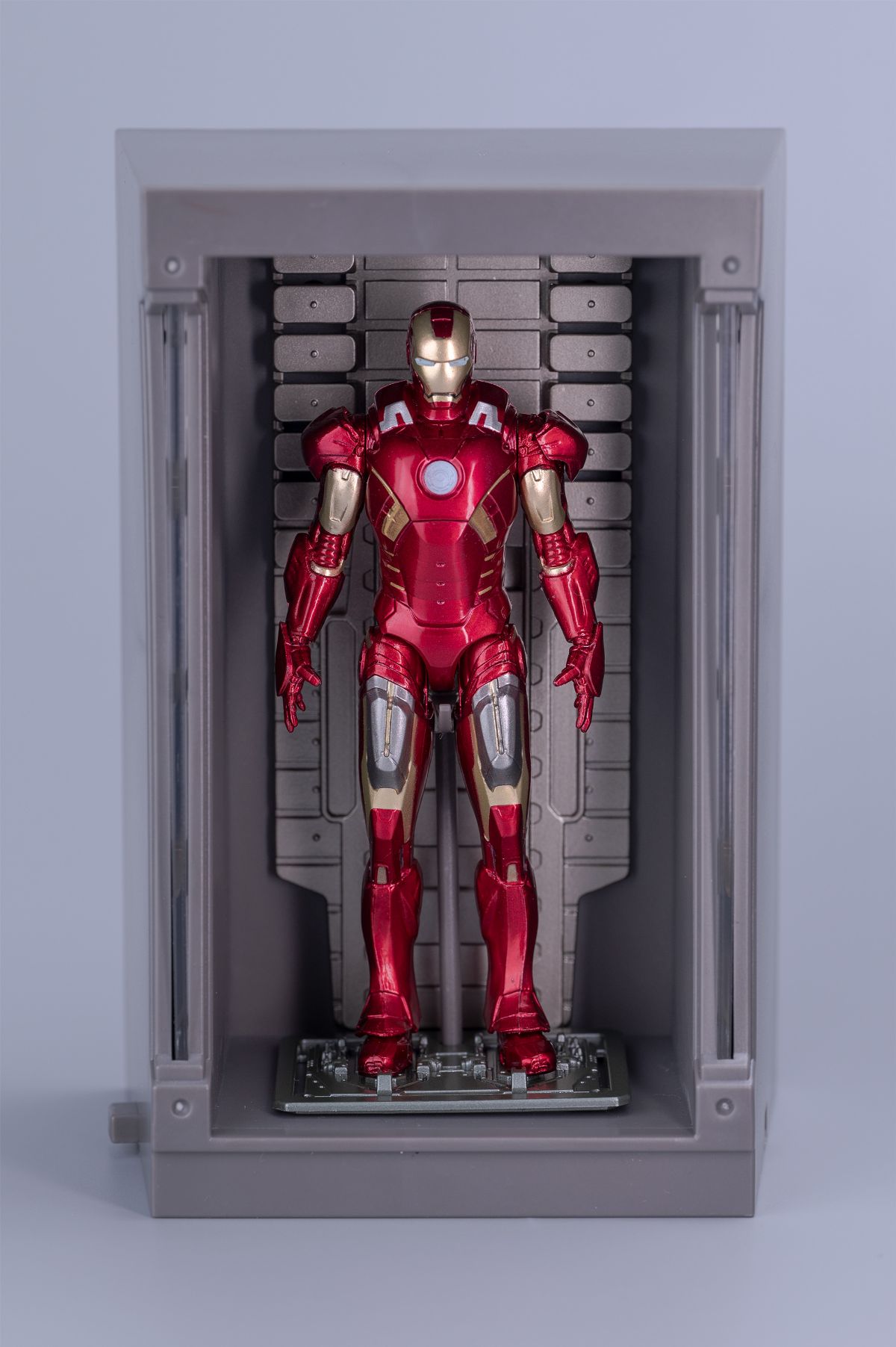 4インチ アイアンマン+ホール・オブ・アーマーセット MK7の画像