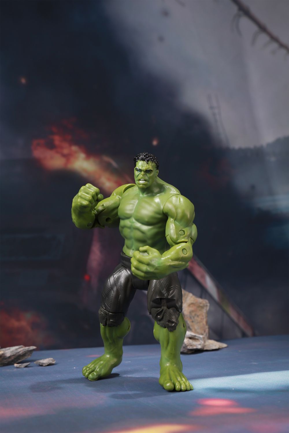 ハルク(ライトスタンド付き)の画像
