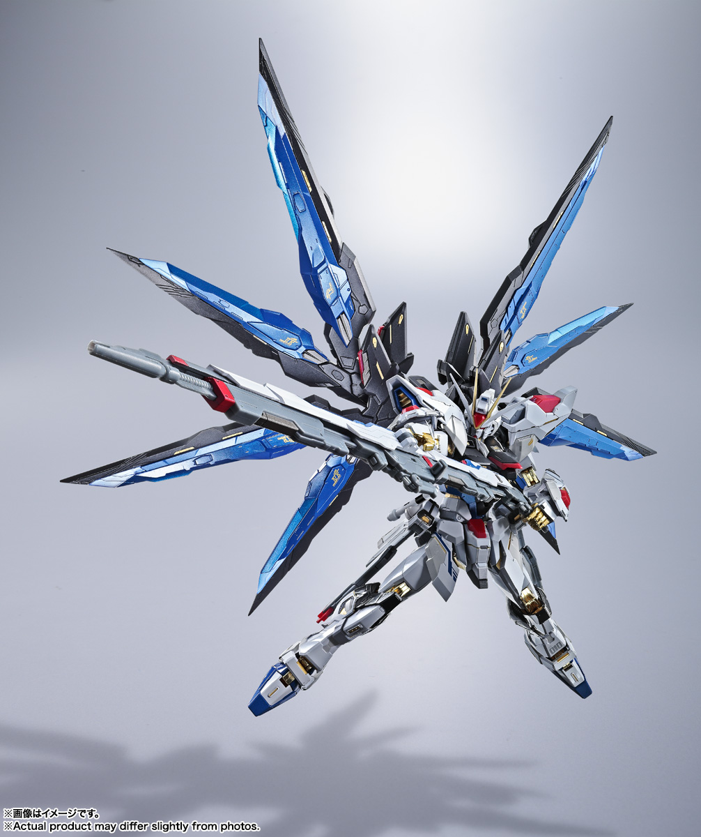 METAL BUILD ストライクフリーダムガンダム <リバイバル版>の画像
