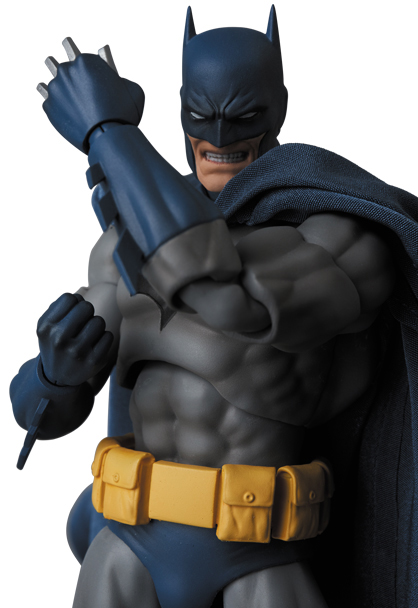 MAFEX BATMAN HUSHの画像