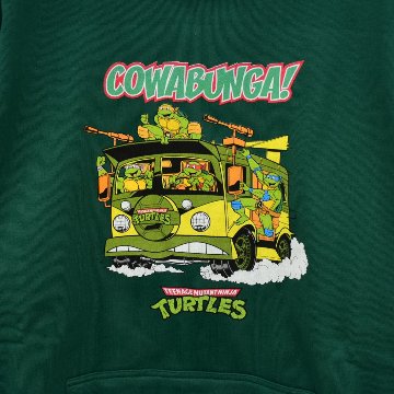 ミュータント タートルズ COWABUNGAプルパーカーの画像