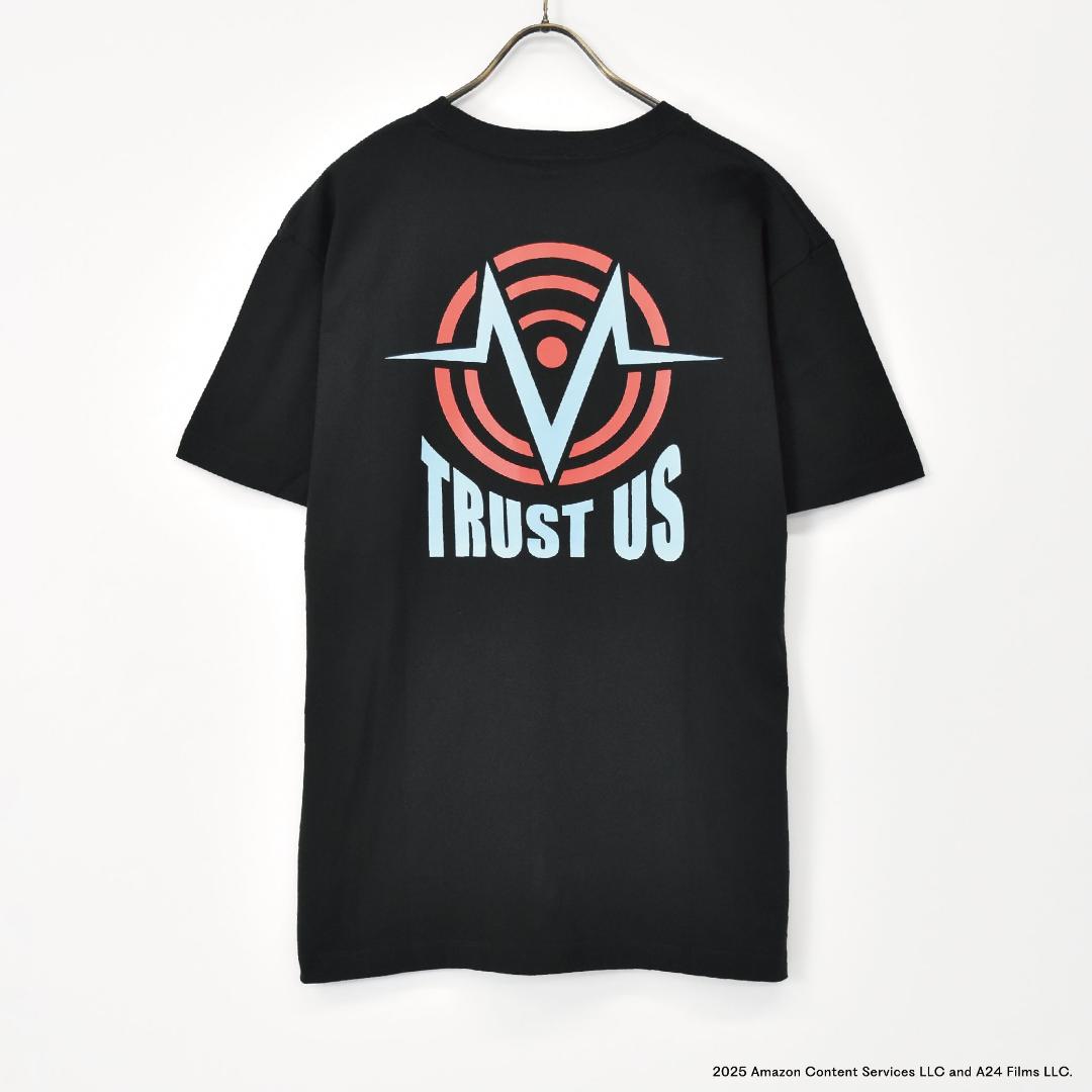 Hazbin Hotel ハズビンホテル  シーズン１ TRUST US 半袖Tシャツ 黒 裏面ビッグプリント有りの画像