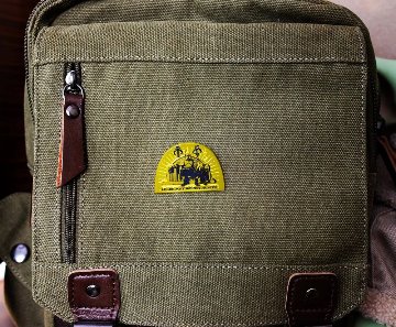 スター・ウォーズ ブック・オブ・ボバ・フェット 大名玉座 エナメルピンバッジ マンダロリアンの画像