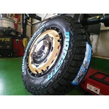 200系ハイエース レジアスエース タイヤホイールセット 16インチ SwaGGer スワッガー MONSTA MUDWARRIOR 215/70R16 ホワイトレターの画像