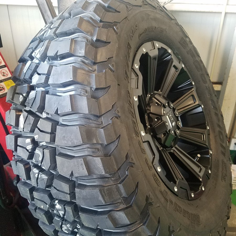 プラド ハイラックス FJ H3 タイヤホイールセット 17インチ DeathRock BF Goodrich KM3 265/65RR17 265/70R17 285/70R17の画像