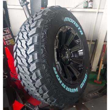 プラド ハイラックス FJ H3 タイヤホイールセット 17インチ DeathRock MONSTA マッドテレン 265/65R17 265/70R17の画像