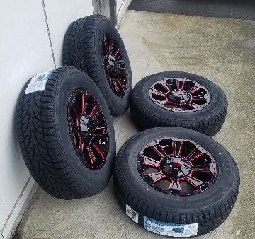 デリカD5　エクストレイル RAV4 アウトランダー CX5 スタッドレス 16インチ SAILUN WSTX 215/70R16 225/70R16の画像