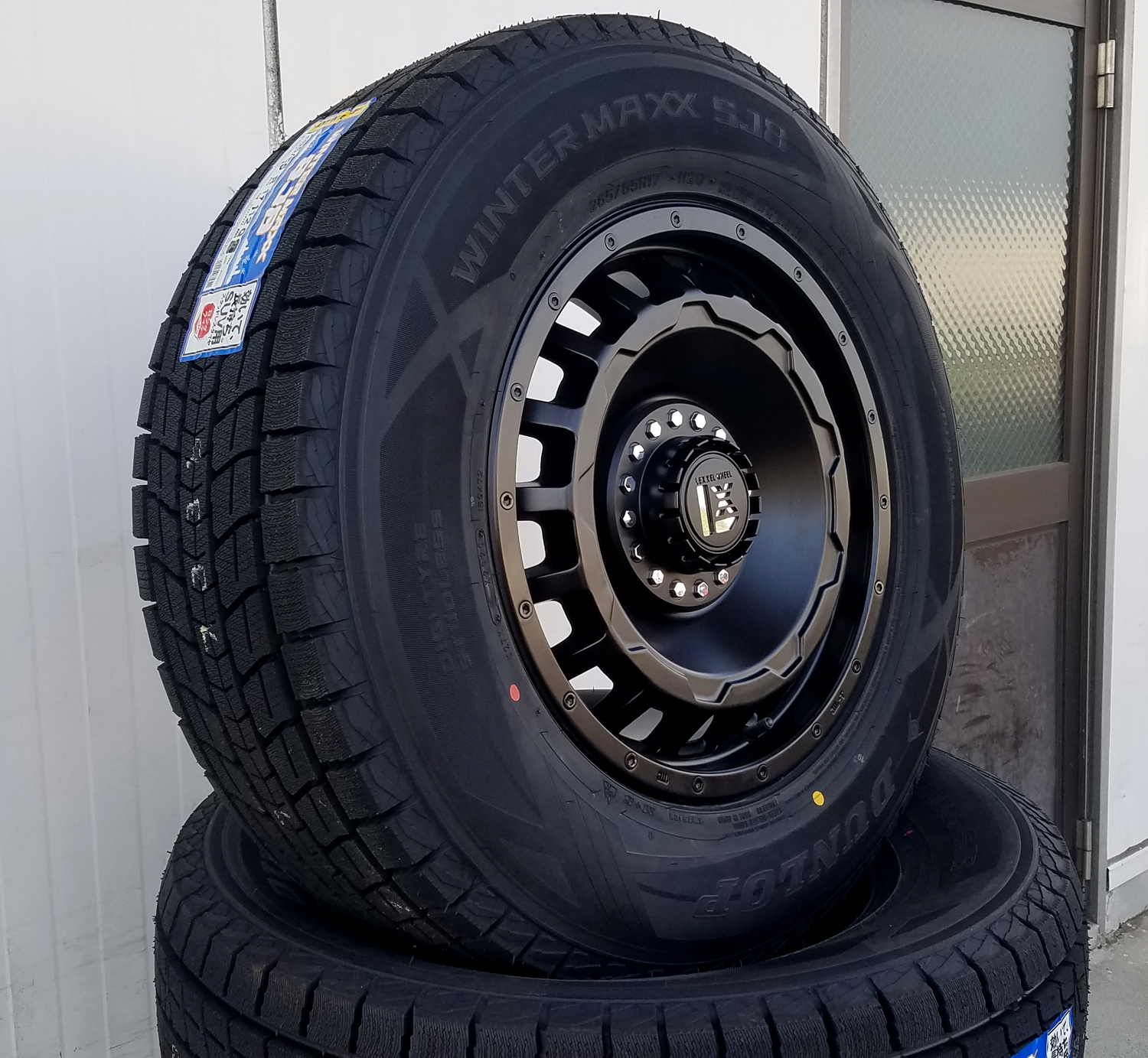 アルファード ステップワゴン スタッドレスタイヤホイールセット 16インチ SwaGGer スワッガー ダンロップ SJ8+ 215/65R16 215/70R16 225/70R16の画像