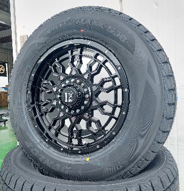 エスカレード ナビゲーター サバーバン スタッドレスタイヤホイールセット 18インチ DUNLOP SJ8+ 285/60R18 275/60R18の画像