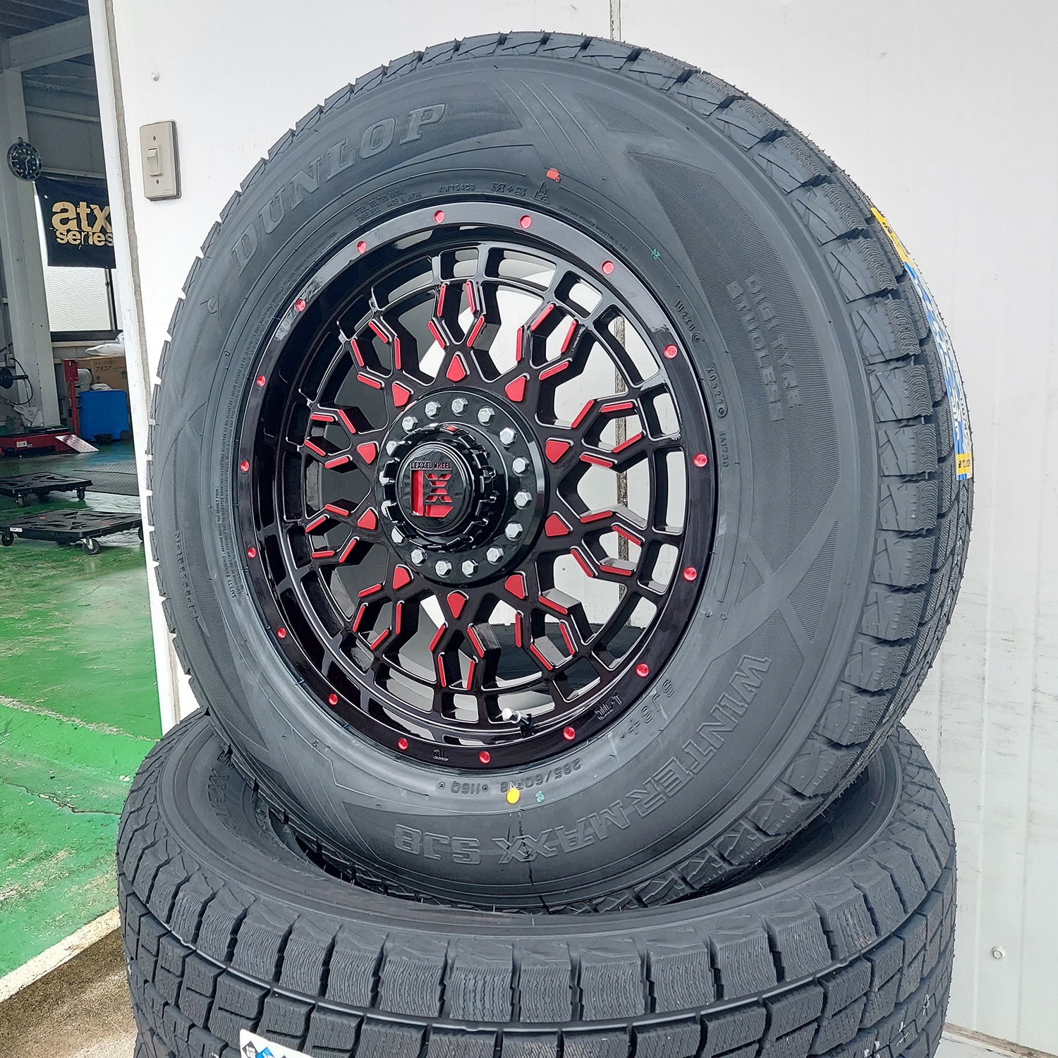 D5 CX-8 RAV4 アウトランダー エクストレイル スタッドレスタイヤホイールセット 17インチ DUNLOP SJ8+ 225/65R17の画像