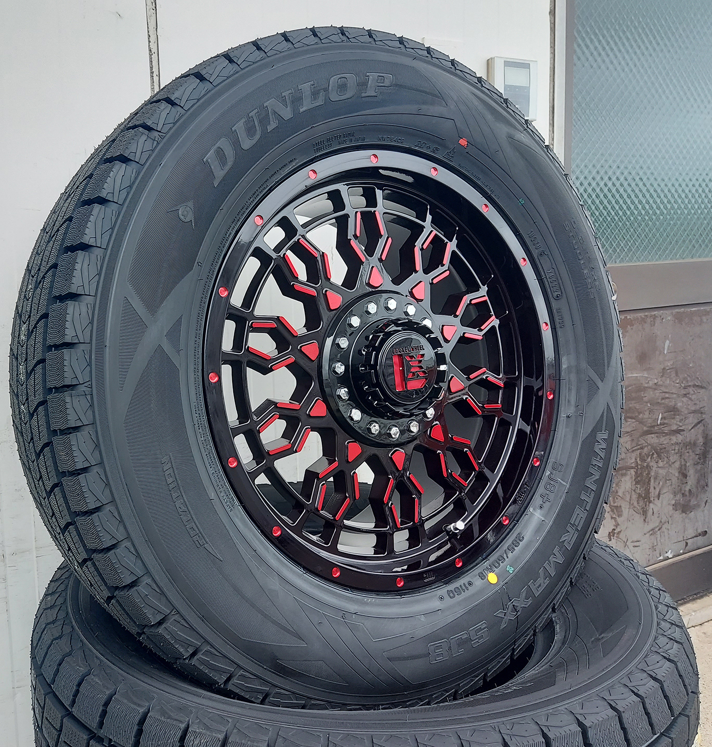 D5 CX-8 RAV4 アウトランダー エクストレイル スタッドレスタイヤホイールセット 17インチ DUNLOP SJ8+ 225/65R17の画像