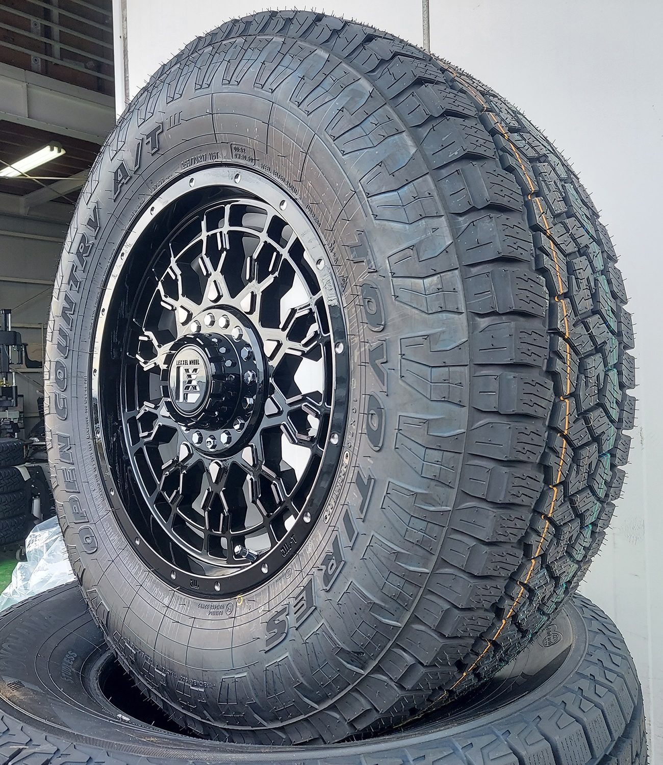 JL JK ラングラー 17インチ LEXXEL PreDator プレデター TOYO OPENCOUNTRY AT3 285/70R17 265/70R17の画像