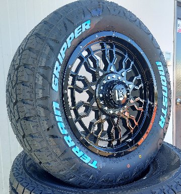 JL JK ラングラー グランドチェロキー 18インチ LEXXEL PreDator プレデター MONSTA TERRAINGRIPPER 285/60R18 285/65R18の画像