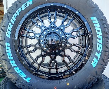 ベンツ Gクラス ゲレンデ 18インチ LEXXEL PreDator プレデター MONSTA TERRAINGRIPPER 285/60R18 265/60R18の画像