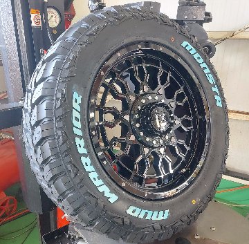 プラド ハイラックス FJ サーフ 17インチ LEXXEL PreDator プレデター MONSTA MUDWARRIOR 265/70R17 265/65R17の画像