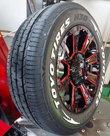 車検対応 200系ハイエース レジアスエース タイヤホイールセット 16インチ LEXXEL DeathRock トーヨー H30 215/65R16 ホワイトレターの画像