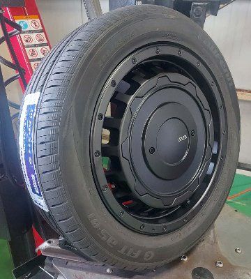 ヴェゼル ヤリスクロス クロスロード ヴァンガード LEXXEL SwaGGer 当社特選タイヤ 215/60R16 205/65R16 215/70 タイヤホイール 16インチの画像