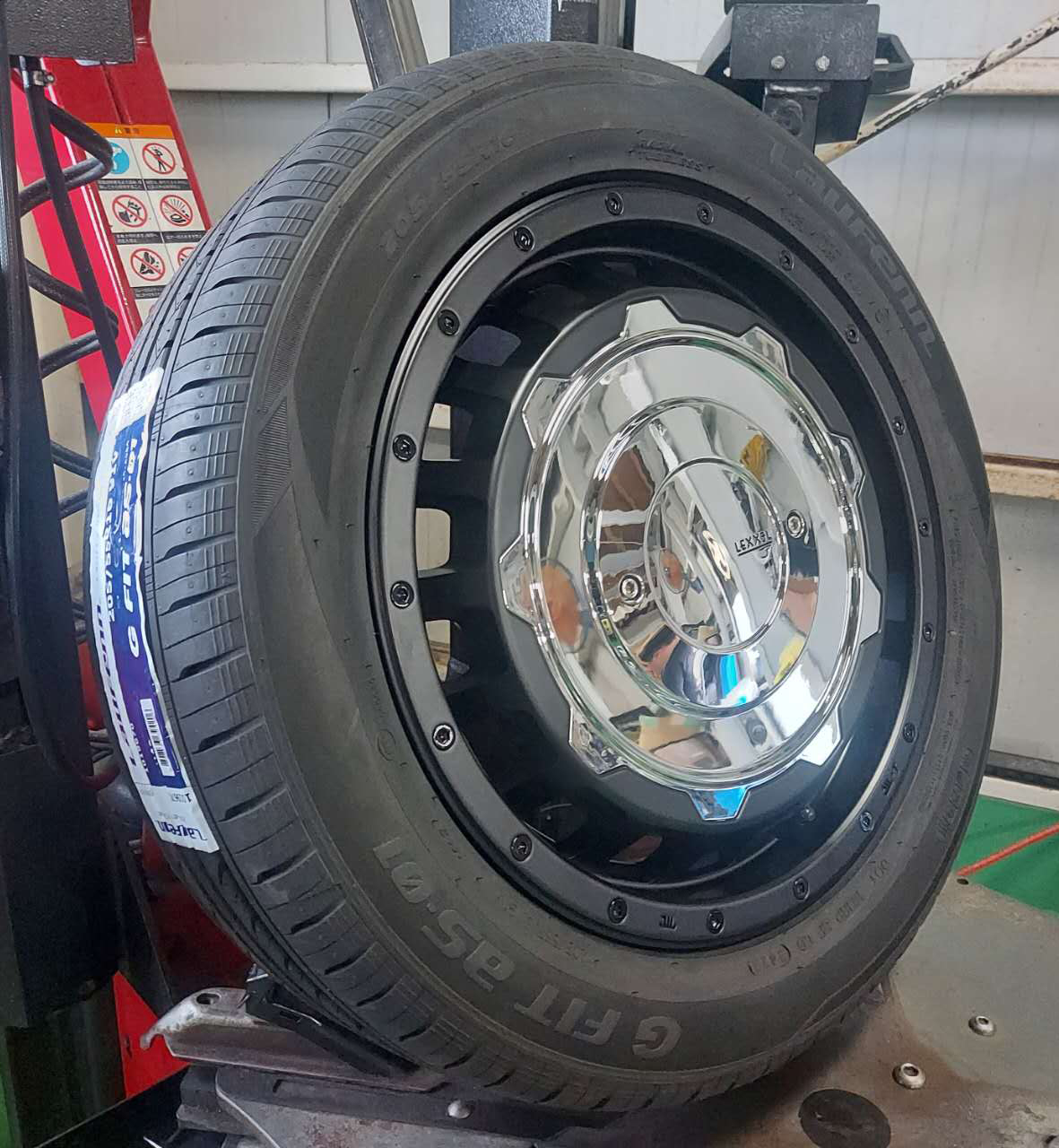 クロスビー LEXXEL SwaGGer 当社特選タイヤ 175/60R16 タイヤホイール 16インチの画像