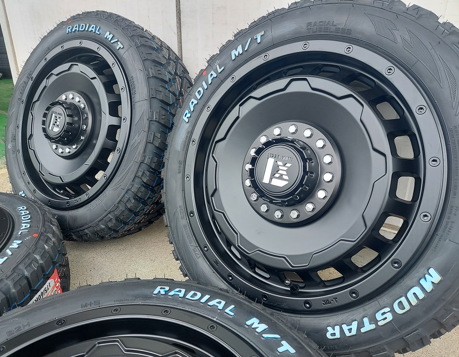 クロスビー LEXXEL SwaGGer MUDSTAR MT 175/60R16 タイヤホイール 16インチ ホワイトレターの画像