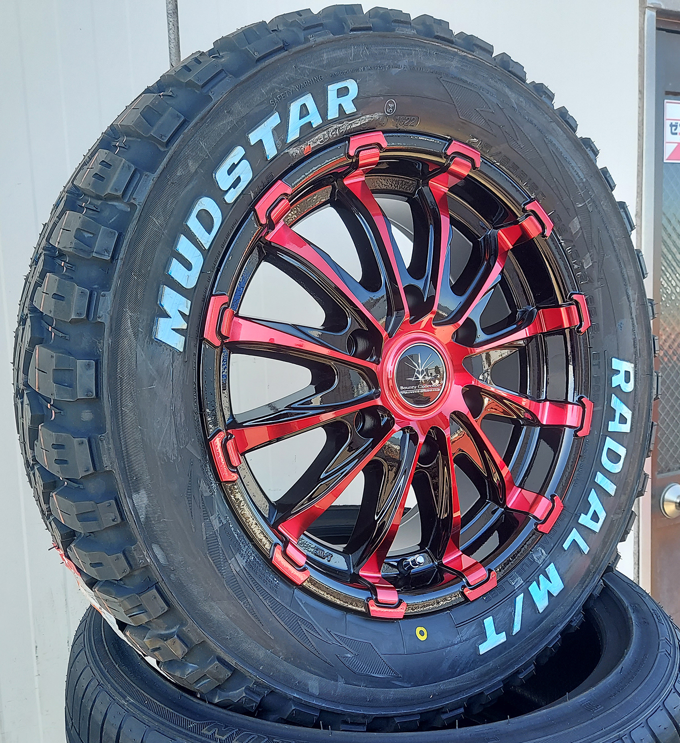 車検対応 200系ハイエース レジアスエース タイヤホイールセット 16インチ バウンティコレクション BD12 MUDSTAR Radial MT 215/65R16 ホワイトレターの画像