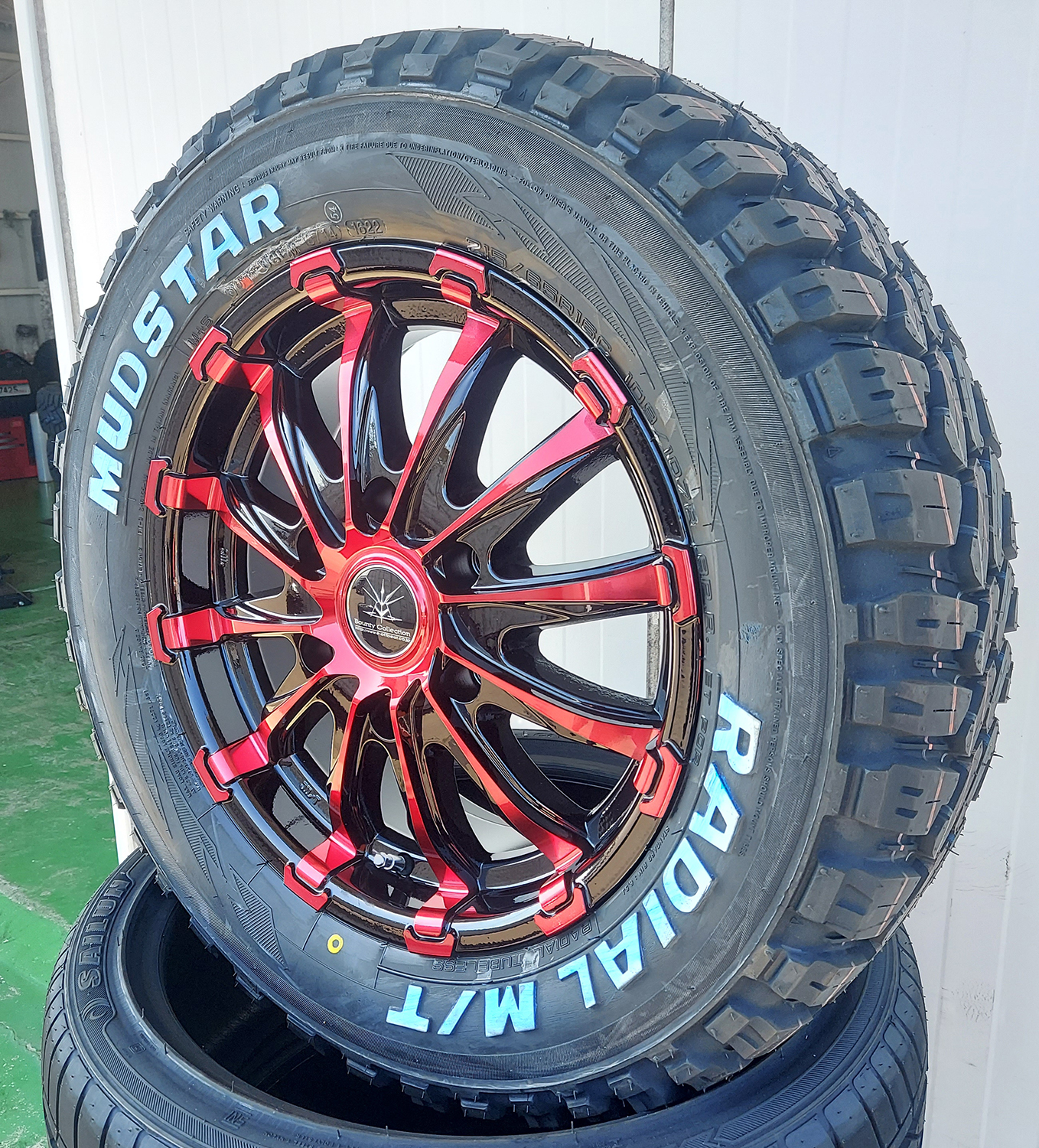 車検対応 200系ハイエース レジアスエース タイヤホイールセット 16インチ バウンティコレクション BD12 MUDSTAR Radial MT 215/65R16 ホワイトレターの画像